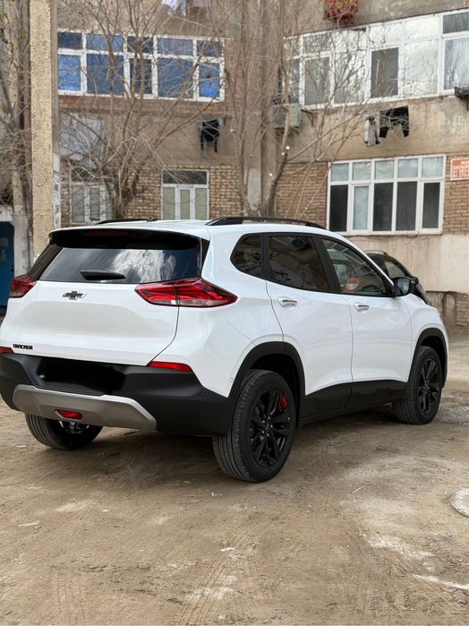 Tracker Redline 2025