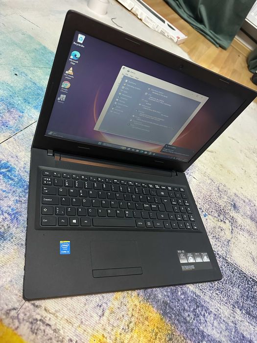 lenovo Lenovo B50-50, husa cadou , i3, 4gb, ssd 240 gb , impecabil
