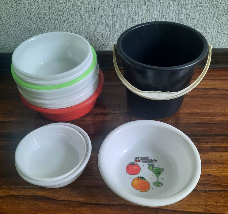 Чашки 18 шт ,ведро на 3 л