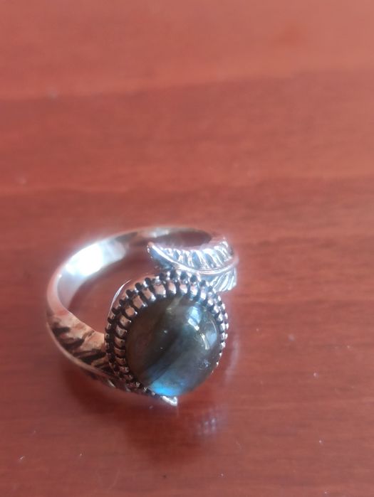 Продавам сребърен пръстен със син  лабрадорит - ръчна изработка 925