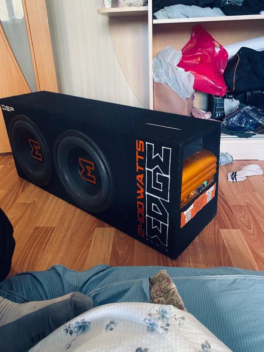 Продам сабвуфер в хорошом состояние