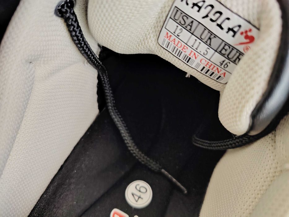 кроссовки летние 44 размер kajila стелька 30см а нога 27см должна быть