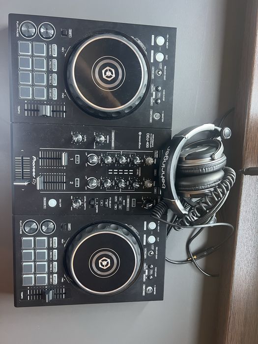 Consola Pioneer DDJ 400 + casti