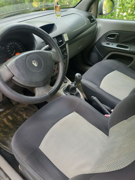 Renault symbol  1.2 benzina