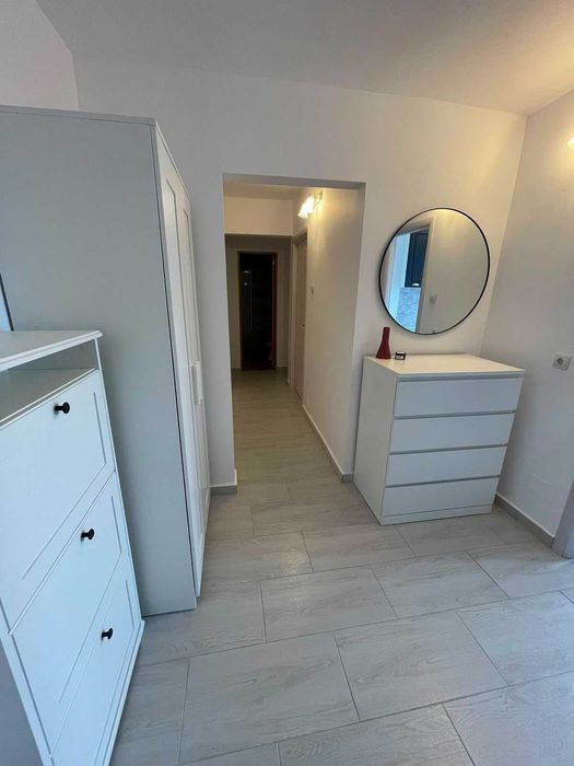 3 camere spaţios complet utilat