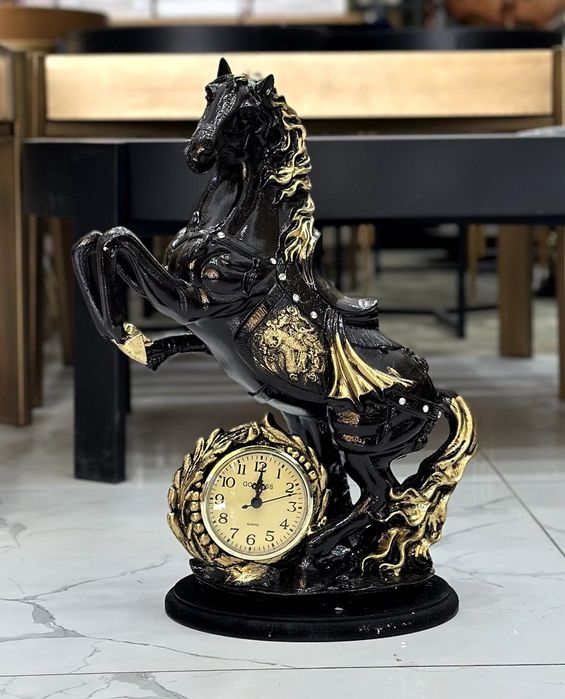 Статуэтка - часы "Статуэтка лошадь с часами 75 см  " символ нового год
