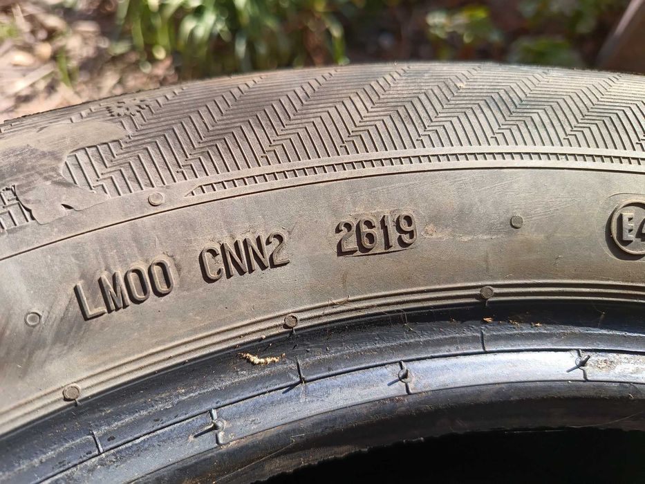 Чифт зимни гуми Gislaved 225/55/R17 V XL Euro Frost 6, запазени