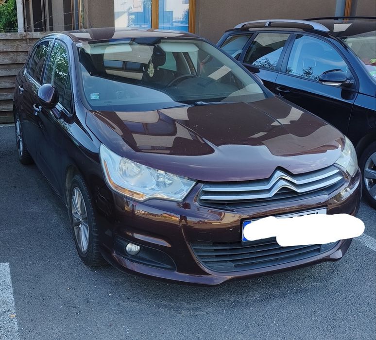 Vând Citroen C4 2011