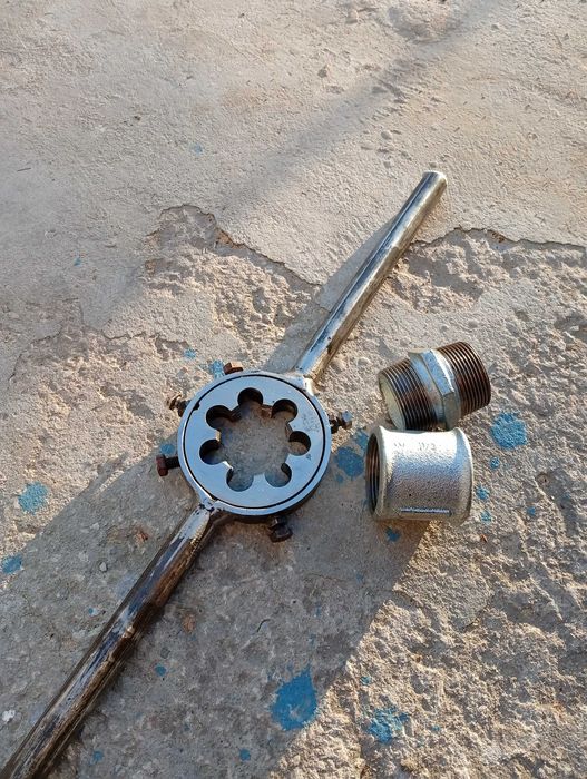 Плашка 1 1/2 /цол и половина/