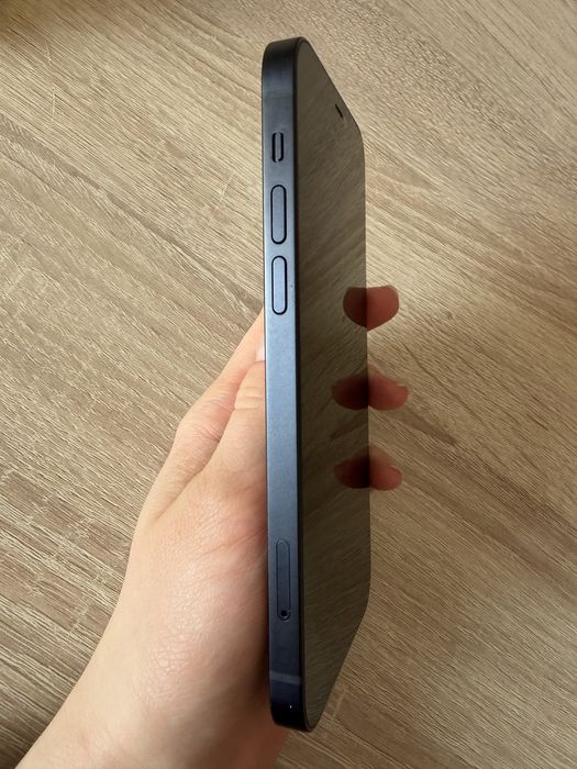 Продам айфон 12