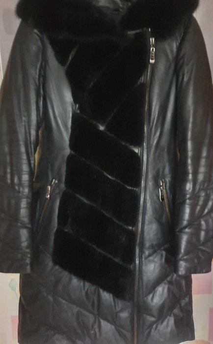 Пуховик с мехом норки