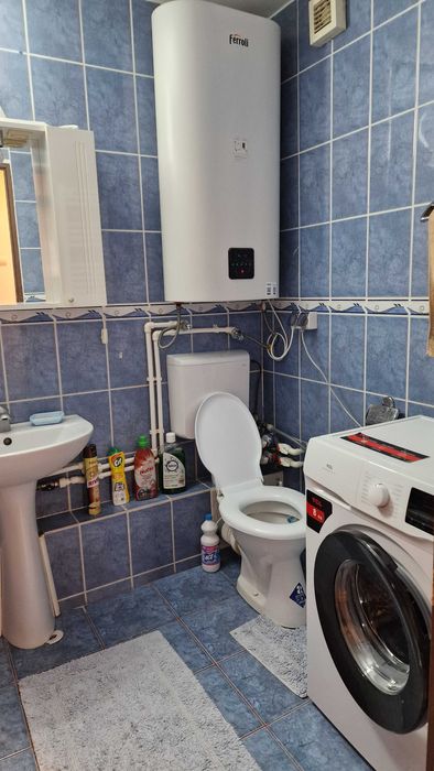 PARTICULAR, inchiriez apartament 2 camere in zona Chisinau / Mega Mall