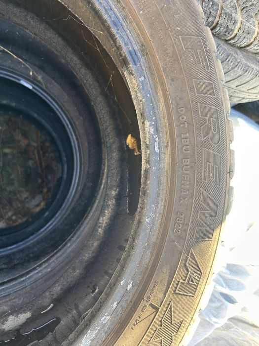 Продам шины 235/50/18