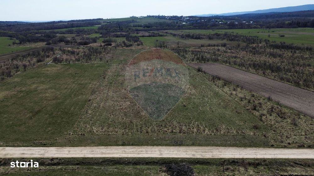 Teren  de vanzare in Marginea