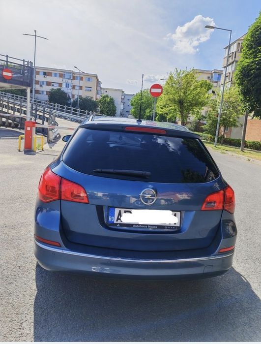 Opel Astra J 2013 Benzina