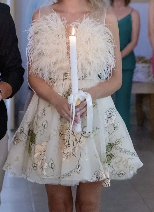 Елегантна рокля с пера Junona