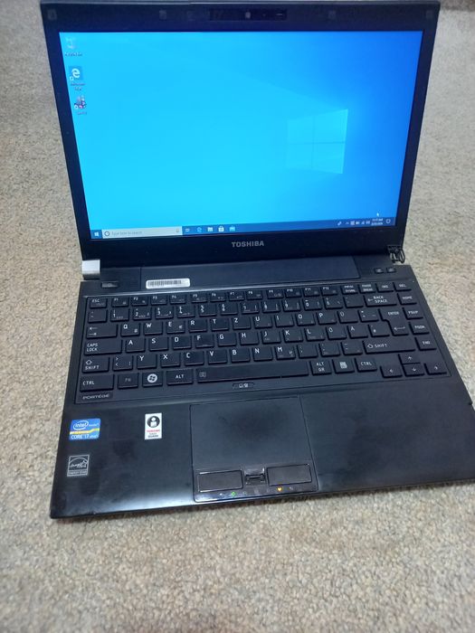 Laptop i7,  14 inci   ,8gbRam ,ssd128 baterie noua