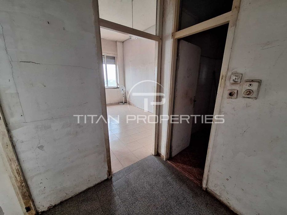 Продава се Двустаен апартамент в Пловдив, Кършияка - 64 кв.м за 757 €/кв.м - Снимка #2