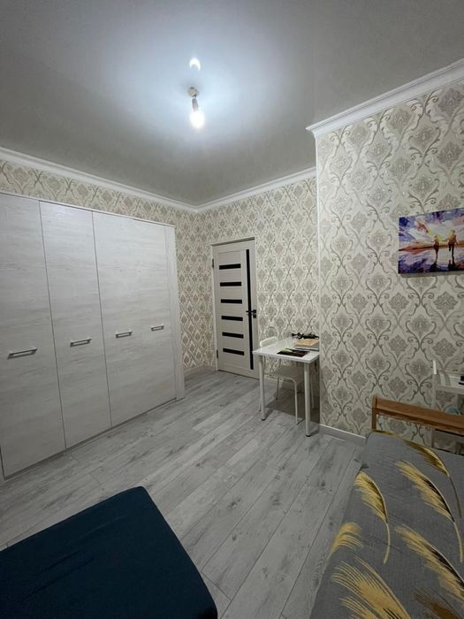 Продам 2х комнатную квартиру в 6 микрорайоне Болашак.