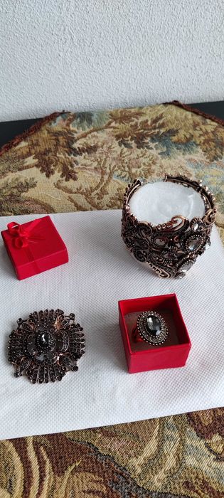 BROSA + INEL + BRATARA noi, deosebite, pentru o doamna eleganta