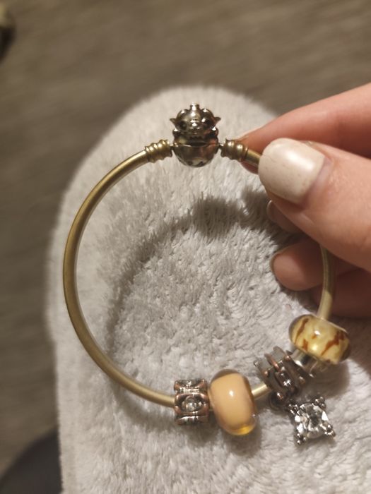 Гривна  Pandora  със стич