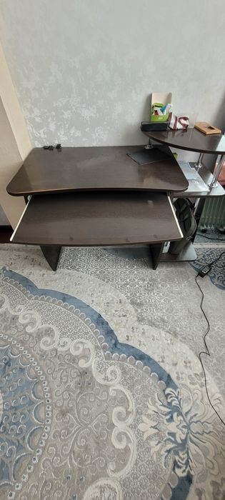 Продам мини стенку под телевизор и стол под компьютер