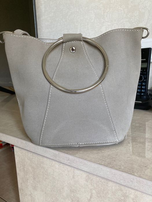 Женская сумка через плечо