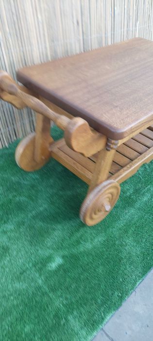 Сервизна количка от масив