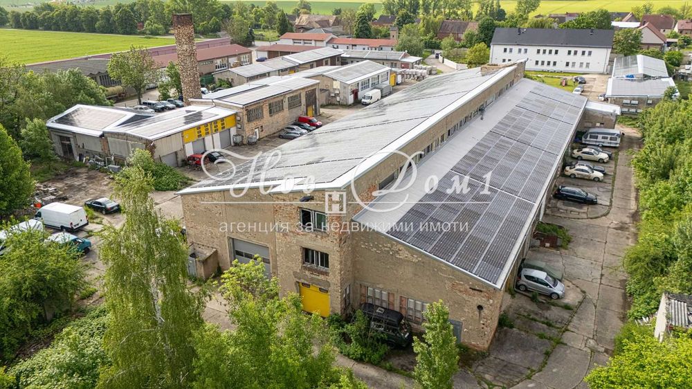Продава се Промишлена сграда в Варна, Младост 1 - 21000 кв.м за 200 €/кв.м - Снимка #1