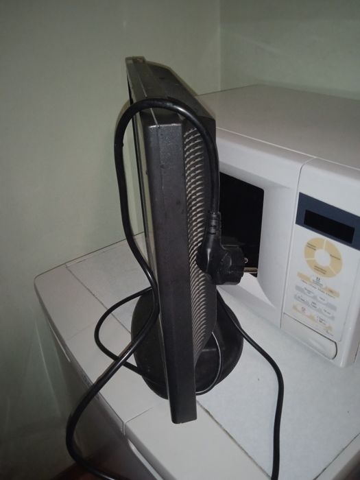 Монитор диагональ 17см