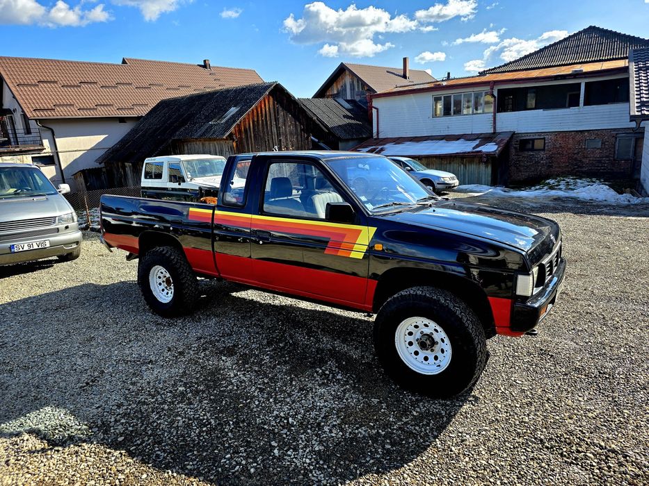 Nissan navara d21 king cab (hilux l200)