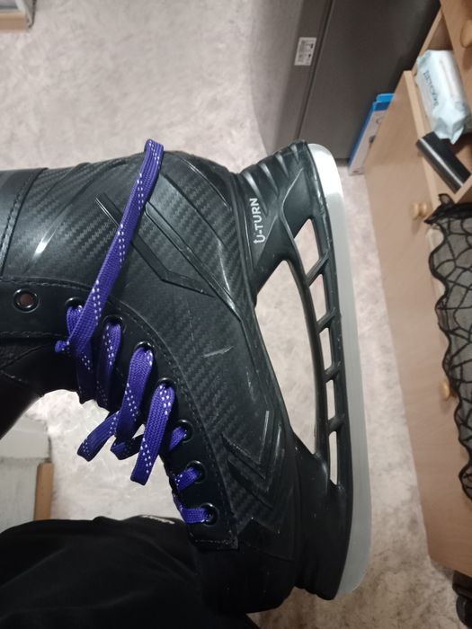 Коньки хоккейные