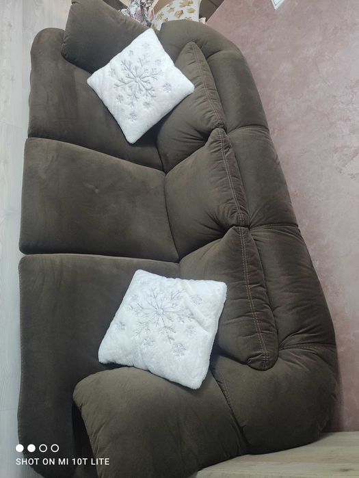 Диван с функция сън