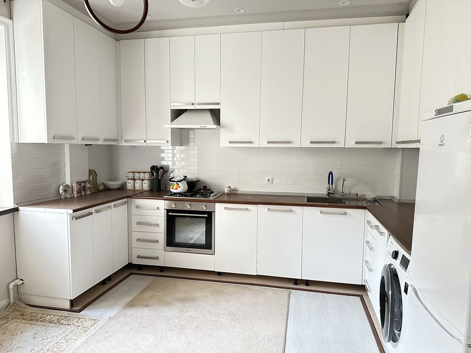 Срочно !Сдается 3 комнатная квартира