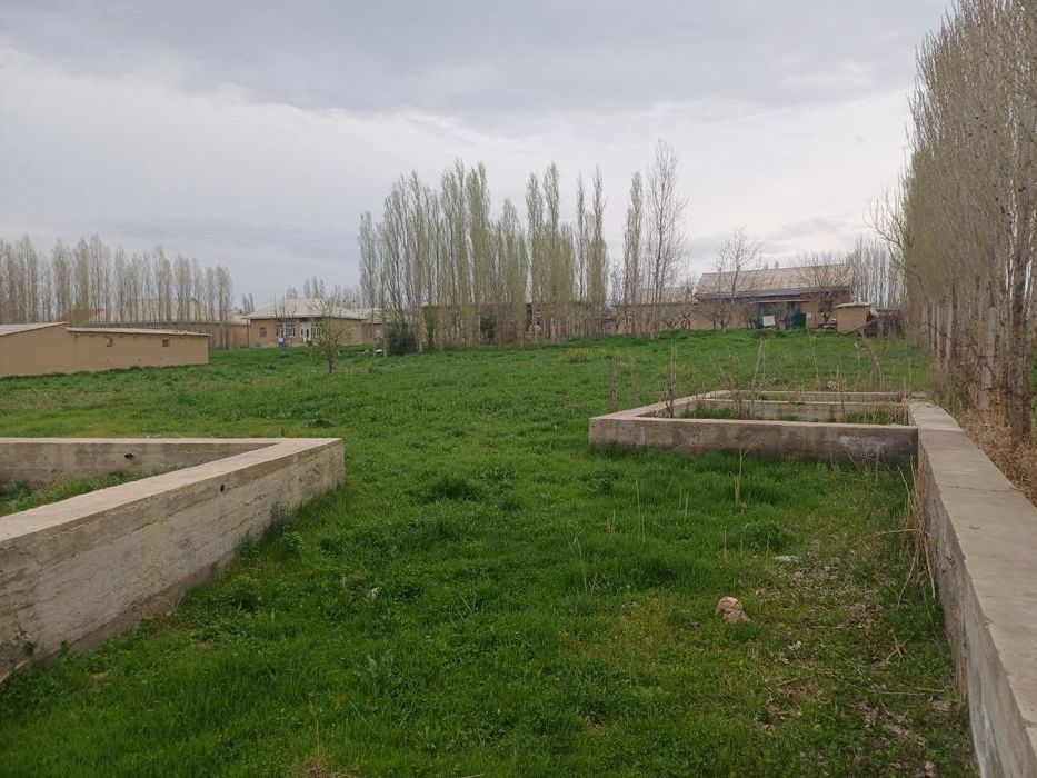 Участка сотилади