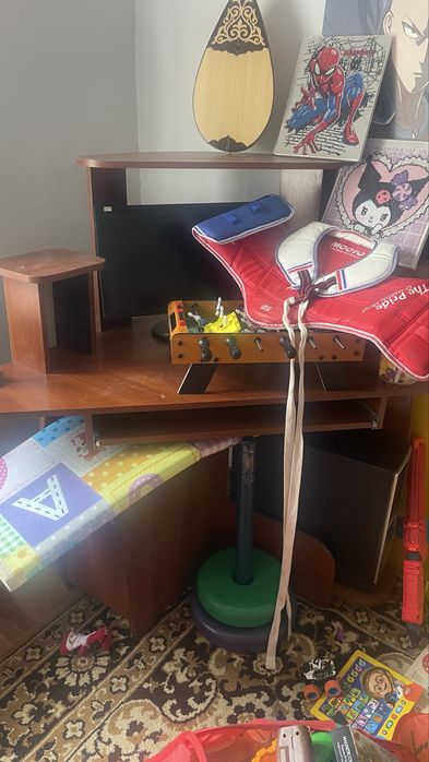 Компьютерный стол