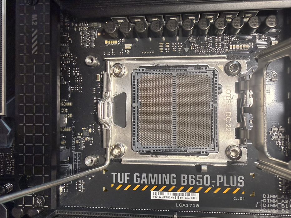 ASUS TUF Gaming B650-PLUS AM5 DDR5 – functionala!