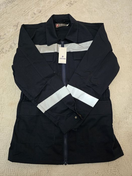 Продаётся Новая спецодежда. 48размер, рост 176