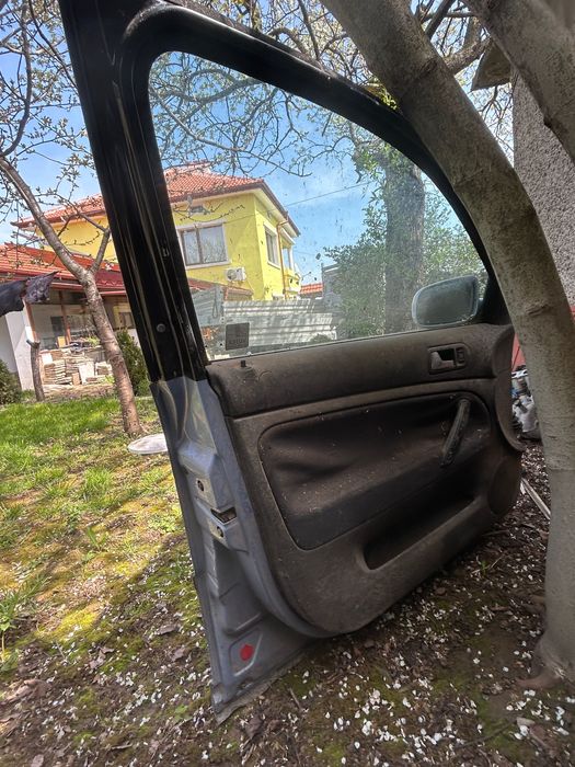 Дясна врата на VW Passat B5