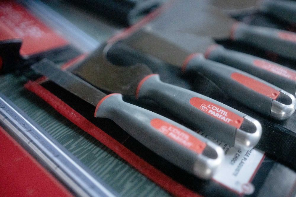 Set profesional gletiere + șpacluri L’Outil Parfait – complet, 1200 lei