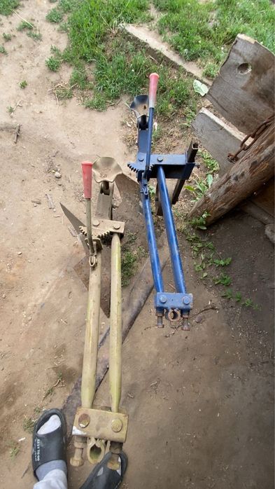 Vand pluguri motocultor sau tractoraș!!!