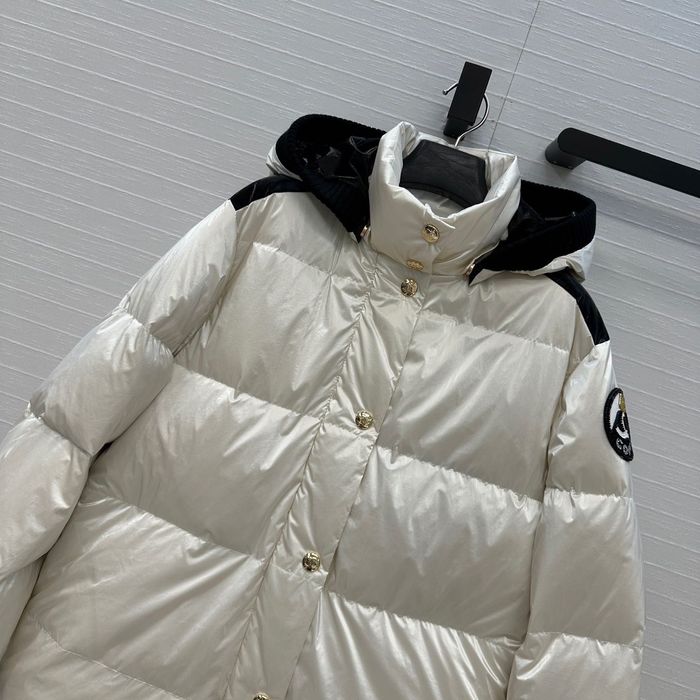 Зимно яке Chanel от колекцията Coco Neige