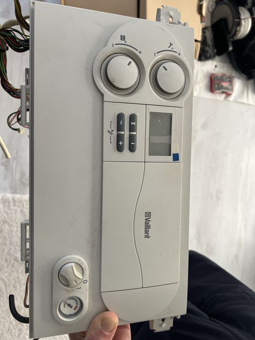 Vand Placa Electronica / Panou Comanda Vaillant turboTEC plus VUW 242/3-5 si 282/3-5 (Cod 0020024171)