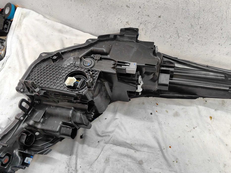 Оригинален фар Тойота  Toyota C-HR Full Led