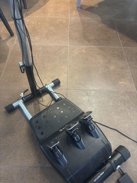 Logitec G29 + stand + F1 24