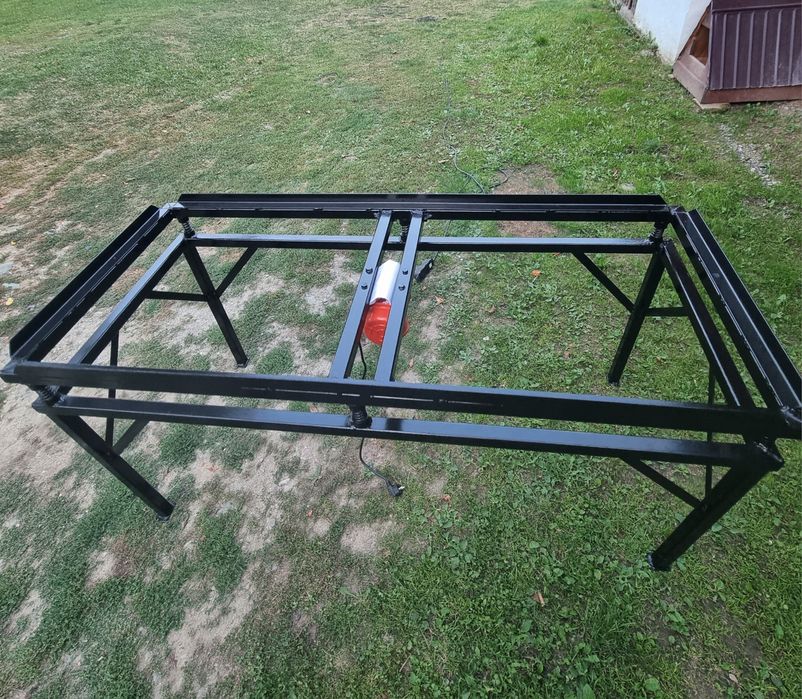 Masa vibranta  dimensiuni 1, 80 lungime lățime 80  motor vibrant indus