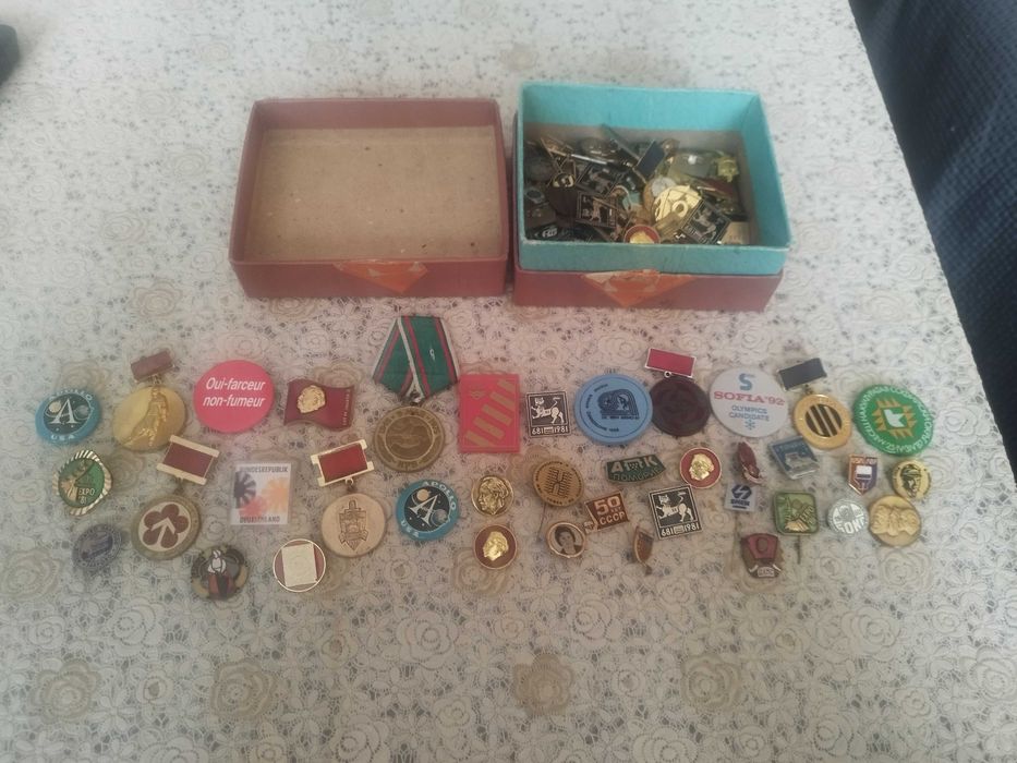 Ретро значки и ордени