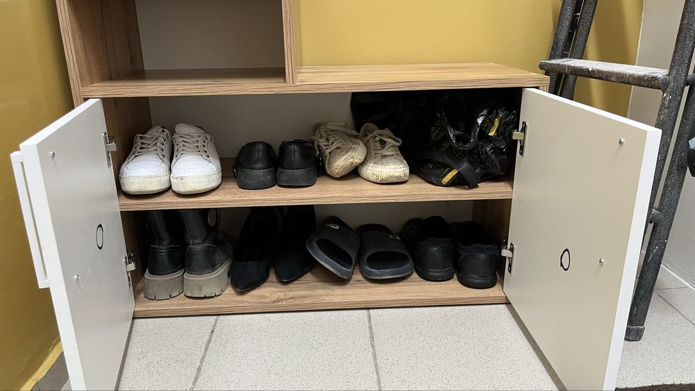 Тумбочка для обуви