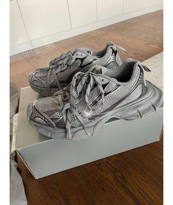 Кроссовки Balensiaga