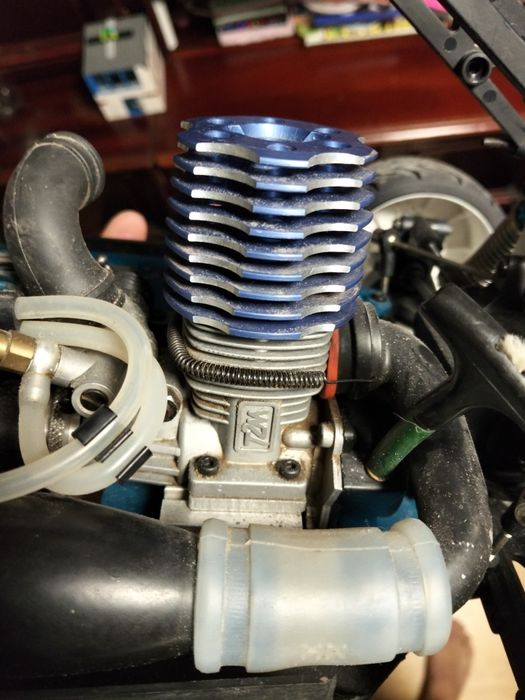 Automodel RC 1:8 nitro